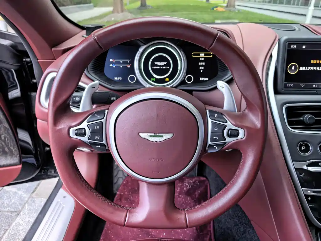 Aston Martin DB11 — миниатюра 22
