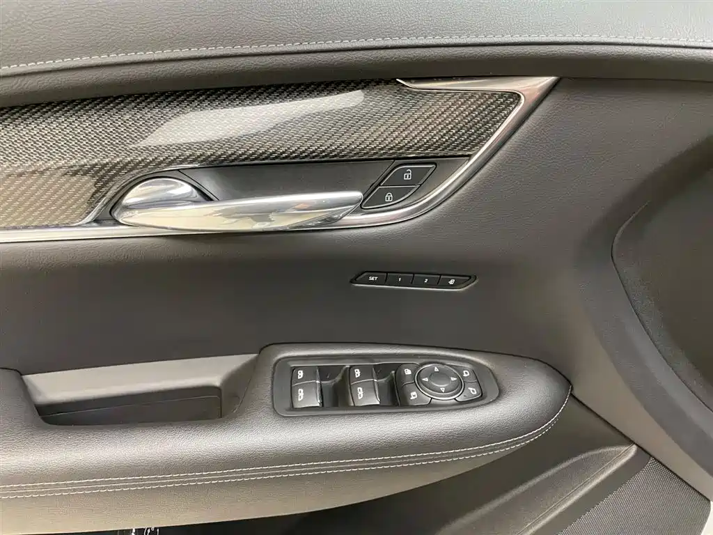 Cadillac XT5 2021 28T Lead Sport
