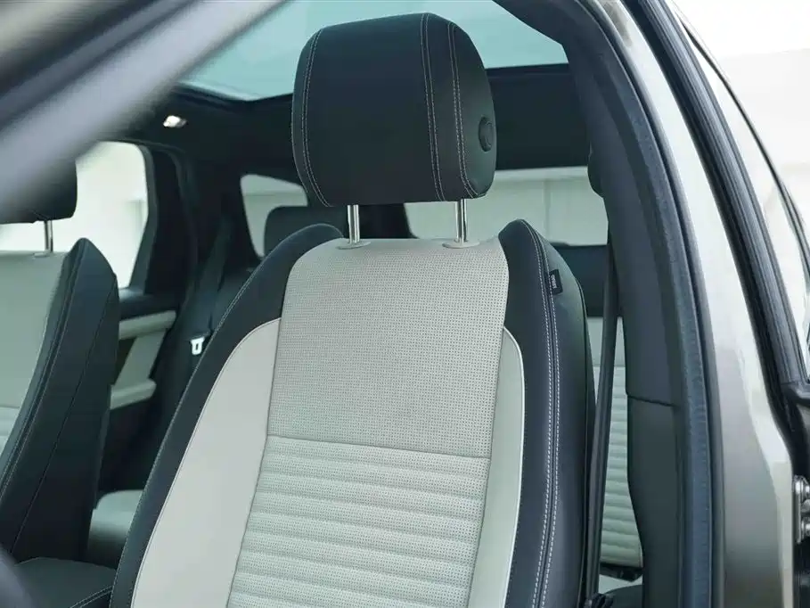 LAND ROVER DISCOVER SPORTS