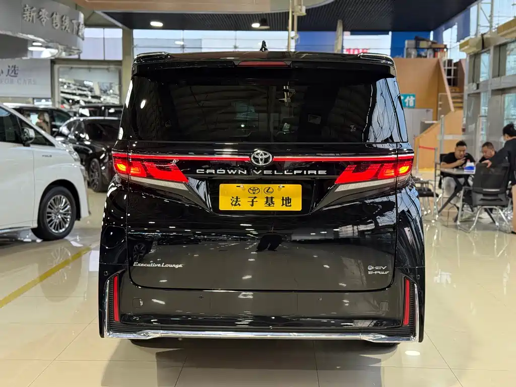 Toyota Vellfire — миниатюра 24