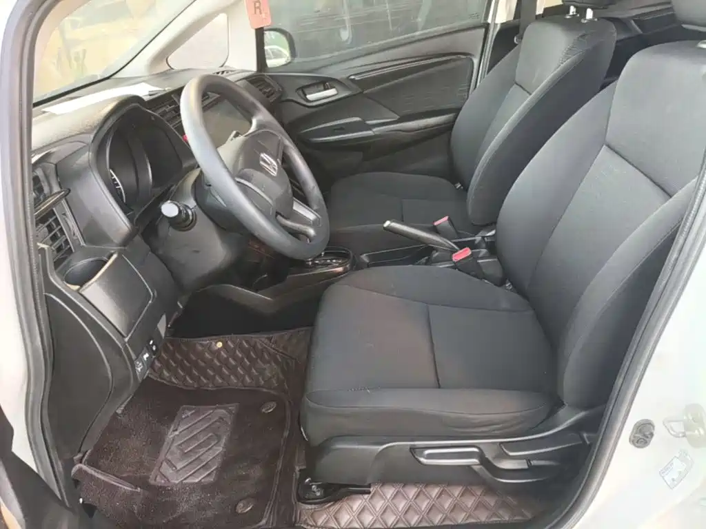 Honda Fit — миниатюра 15
