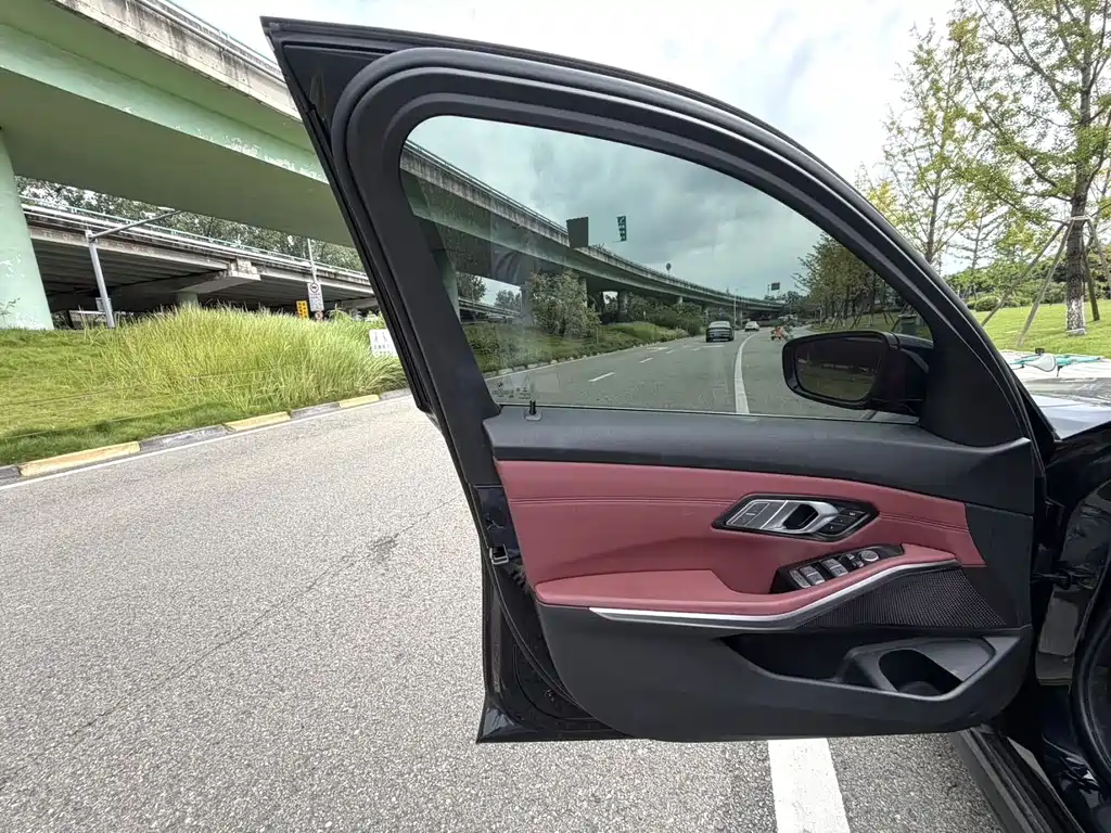 BMW 3 Series — миниатюра 8