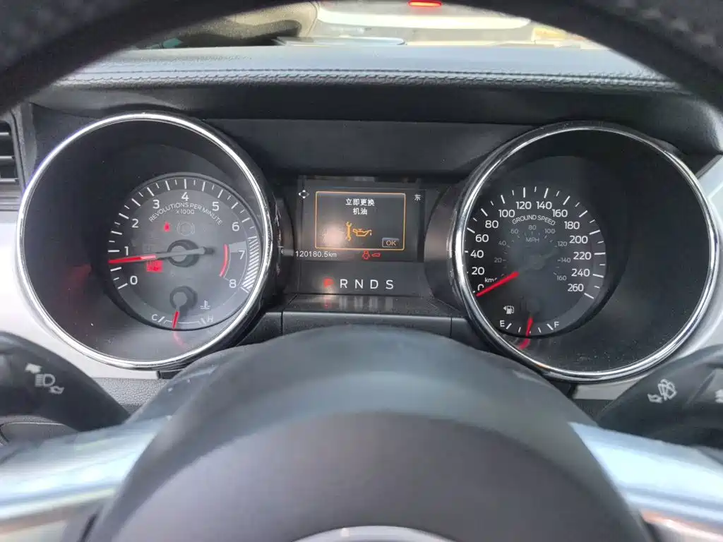 Ford Mustang — миниатюра 12