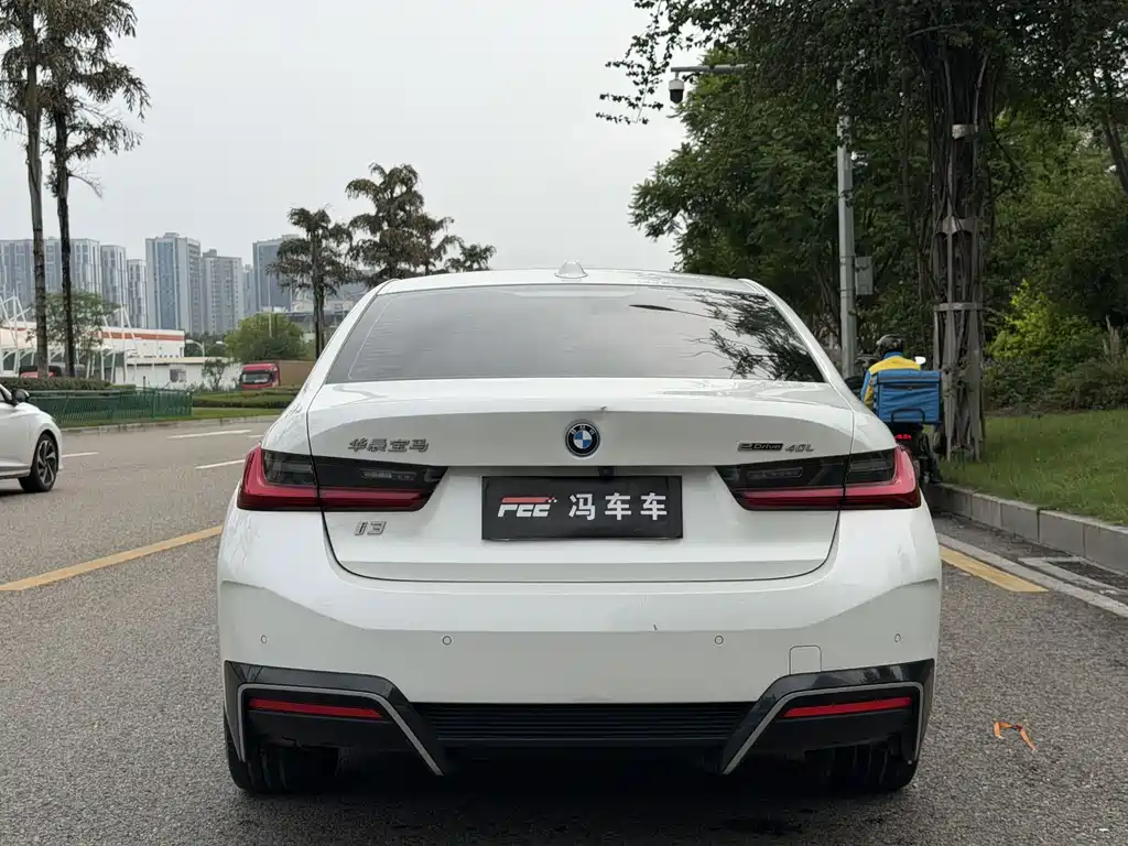 BMW i3 — миниатюра 14