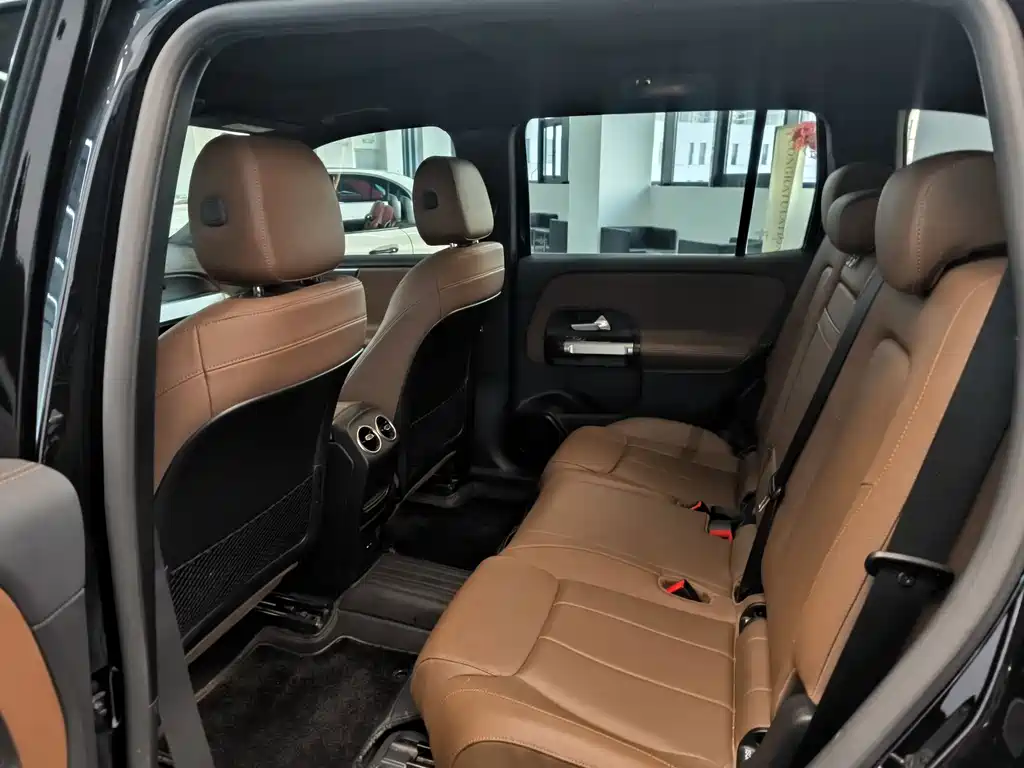 Mercedes-Benz GLB — миниатюра 10