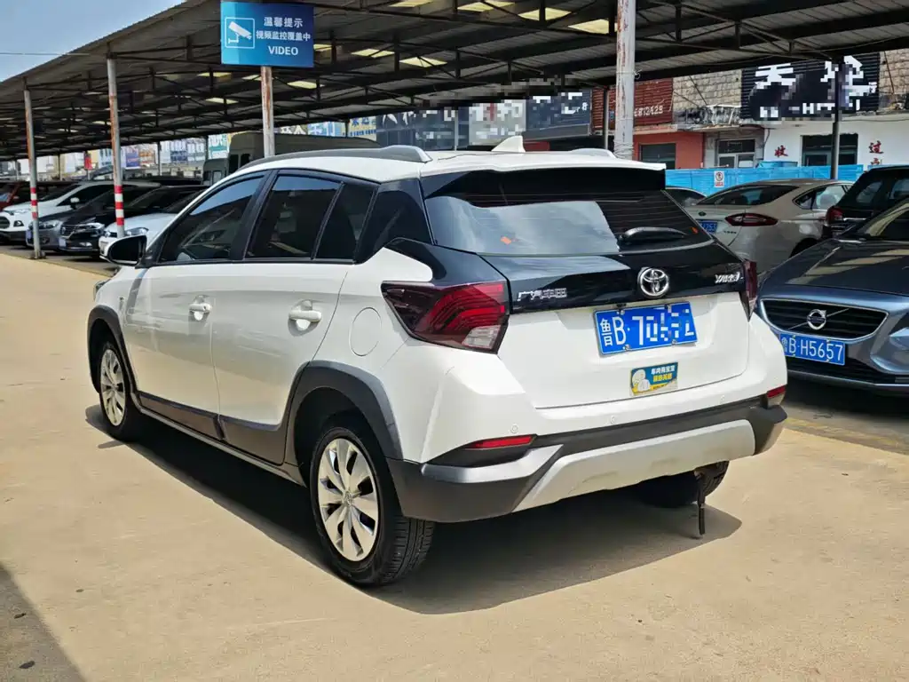 Toyota Yaris L — миниатюра 8