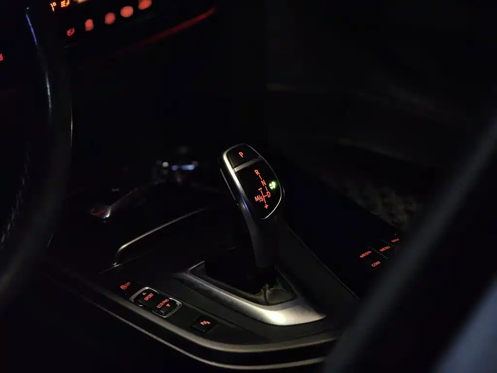 BMW 3 Series — миниатюра 22
