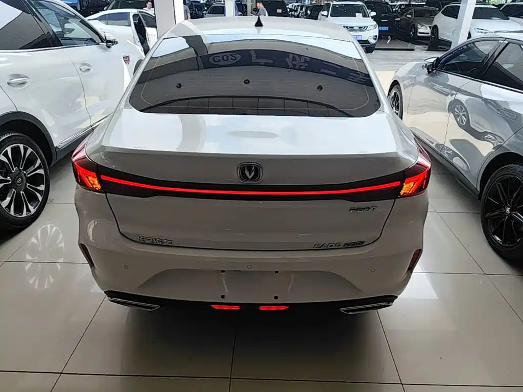 Changan Eado — миниатюра 6