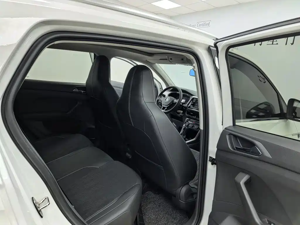 Volkswagen T-Cross — миниатюра 9