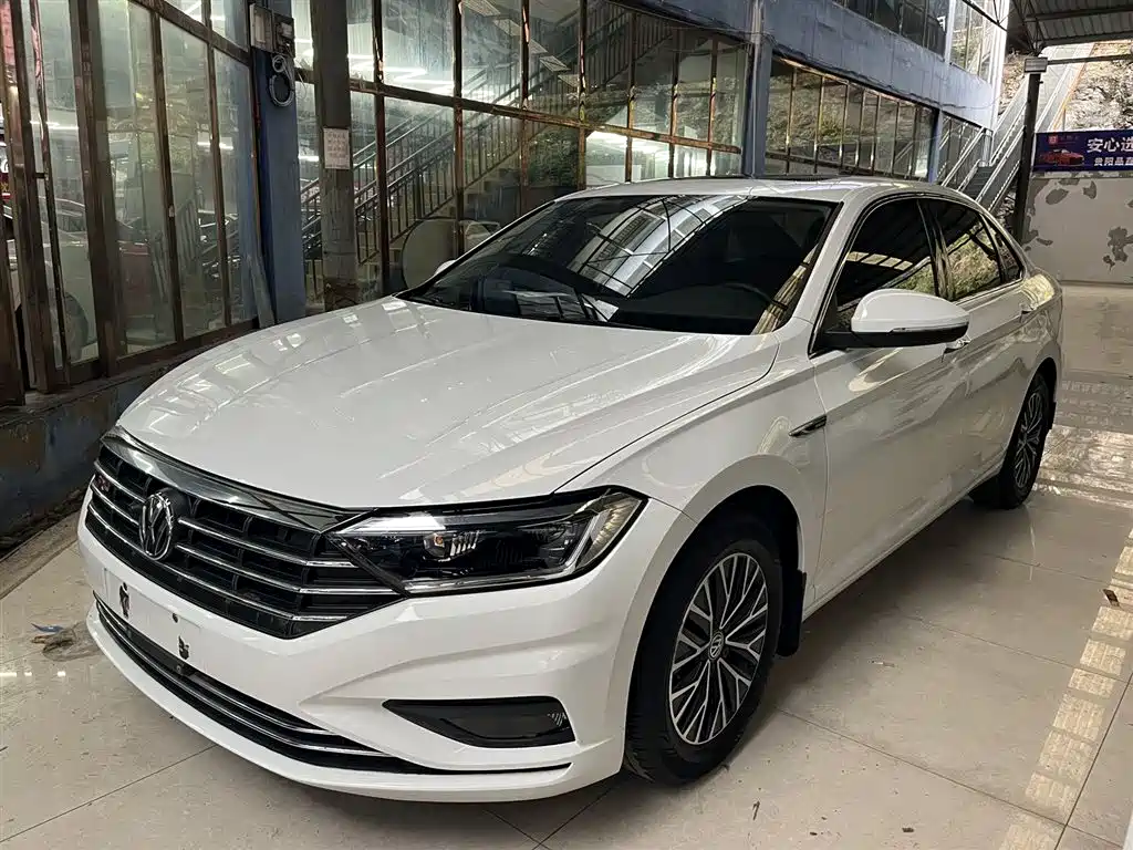 Volkswagen Sagitar 2021
