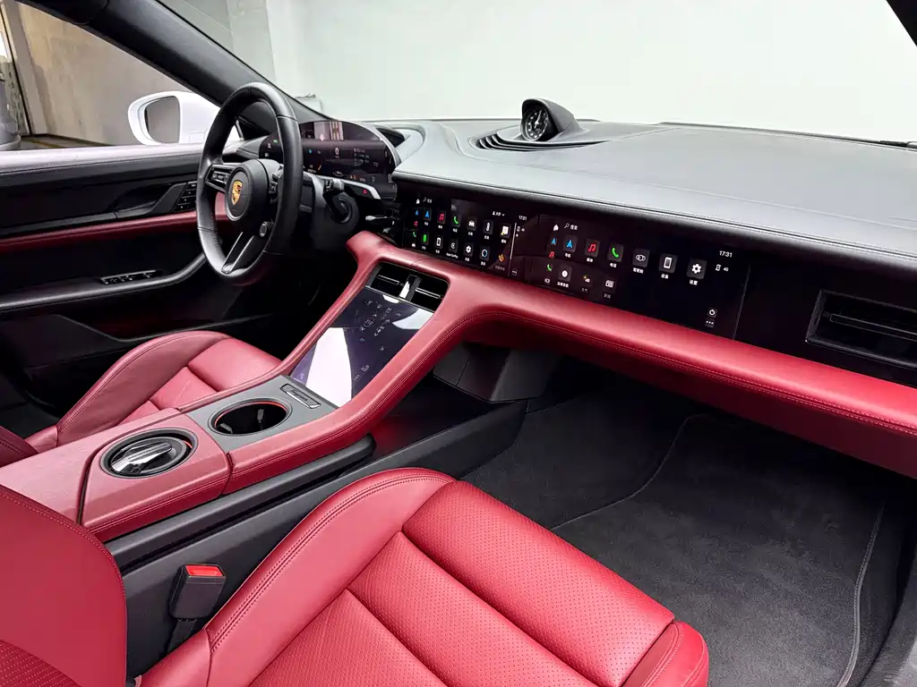 Porsche Taycan — миниатюра 11