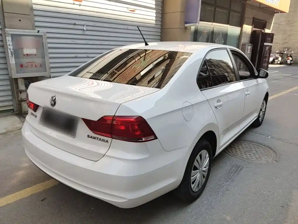 Volkswagen Santana — миниатюра 7