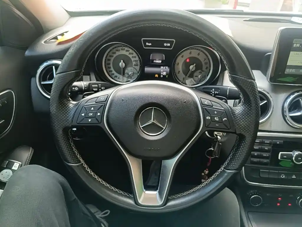 Mercedes-Benz GLA (Import) — миниатюра 11