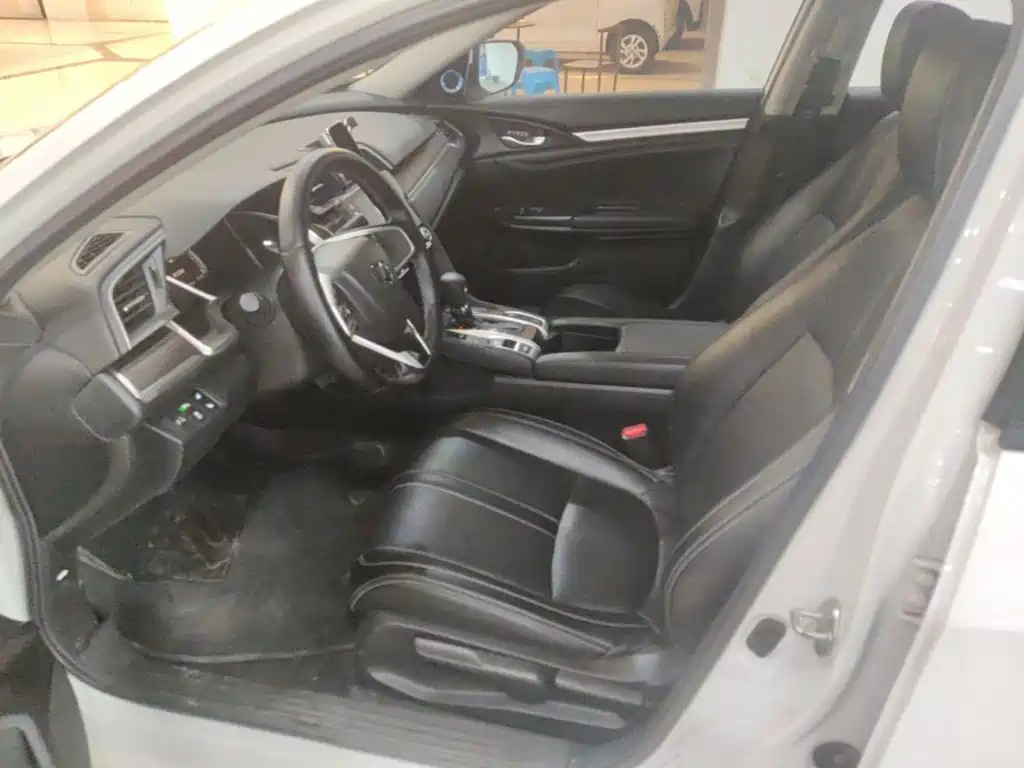 Honda Civic — миниатюра 18