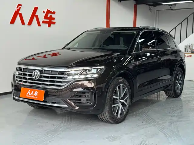 VOLKSWAGEN TOUAREG