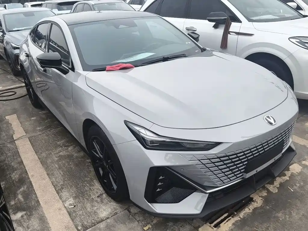 Changan UNI-V — миниатюра 3