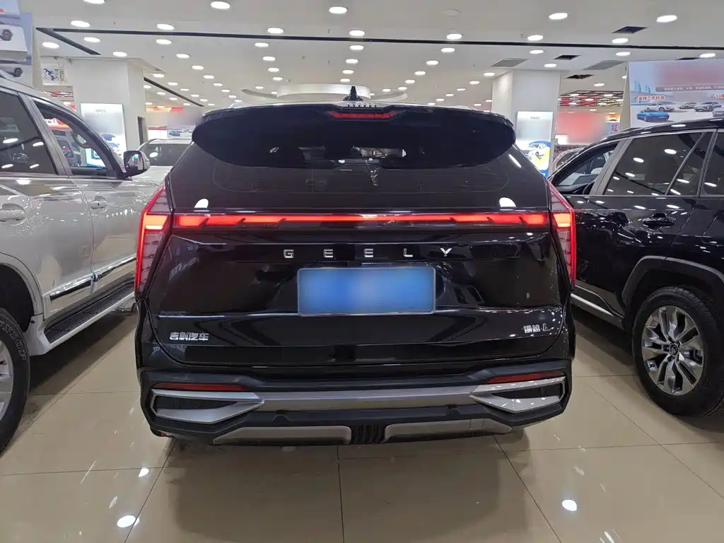 Geely Boyue L — миниатюра 13