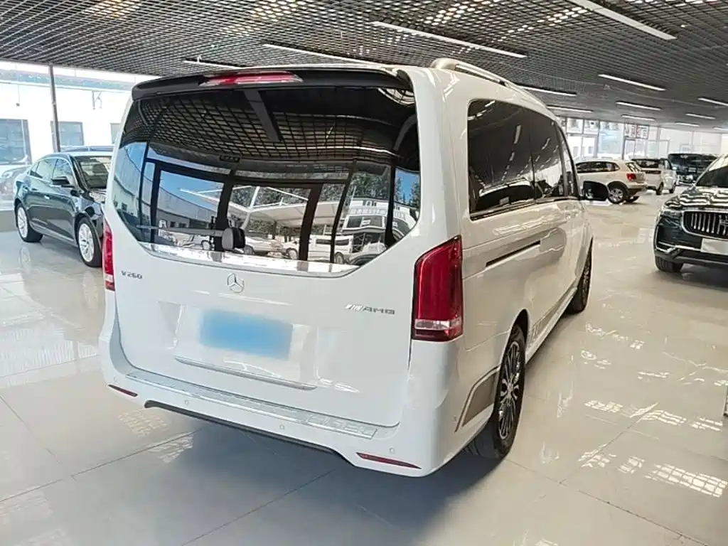 Mercedes-Benz V-Class — миниатюра 7