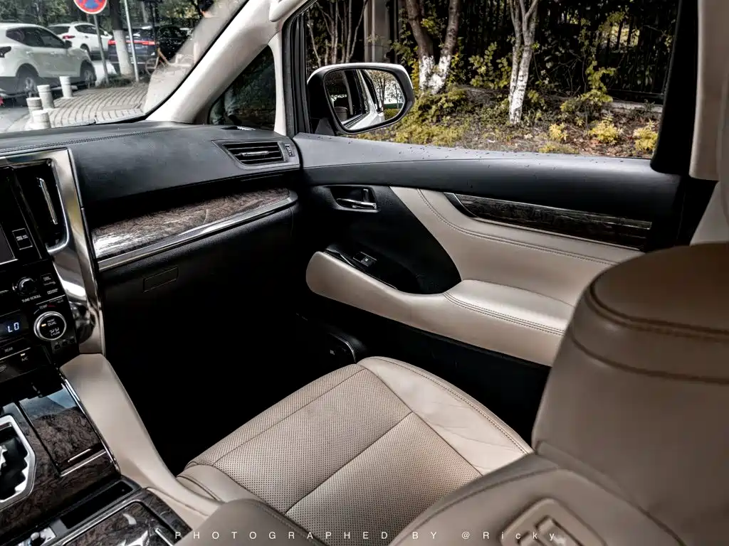 Toyota Alphard — фотографии объявления, Фото 10