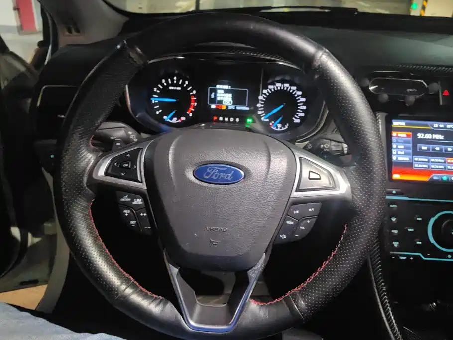 Ford Mondeo — миниатюра 15