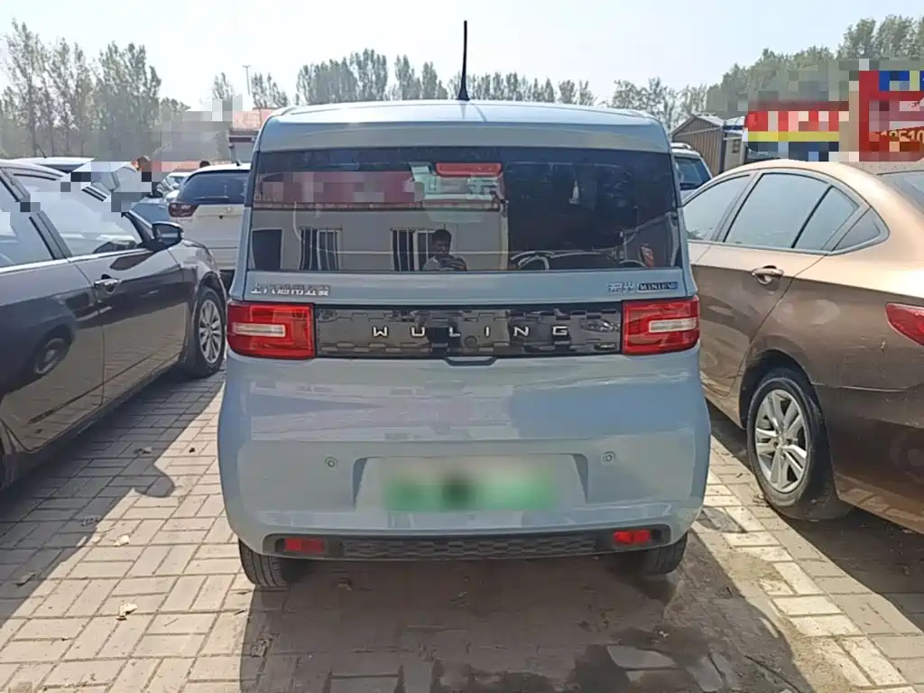 Wuling MINIEV — миниатюра 6