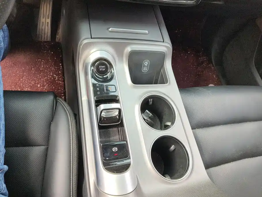 GAC Motor Trumpchi E8 PHEV — миниатюра 16