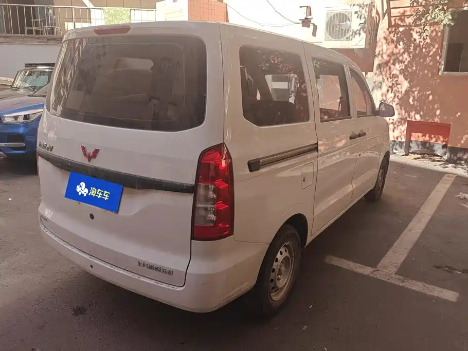 Wuling Hongguang V — миниатюра 3