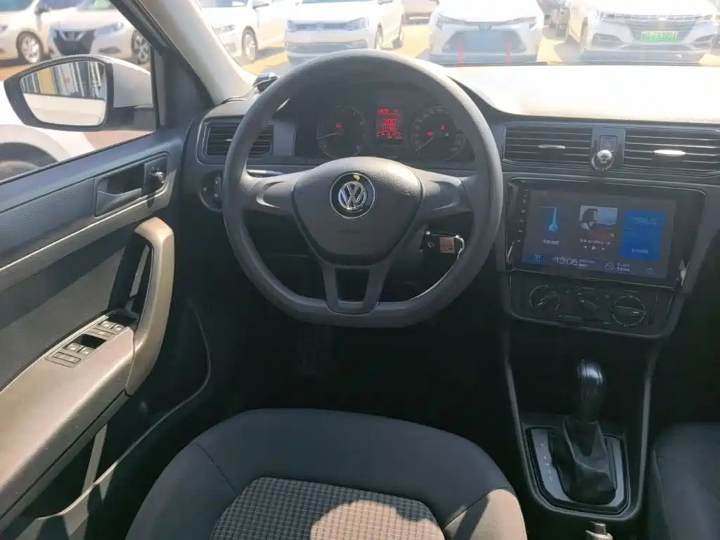 Volkswagen Santana — миниатюра 11