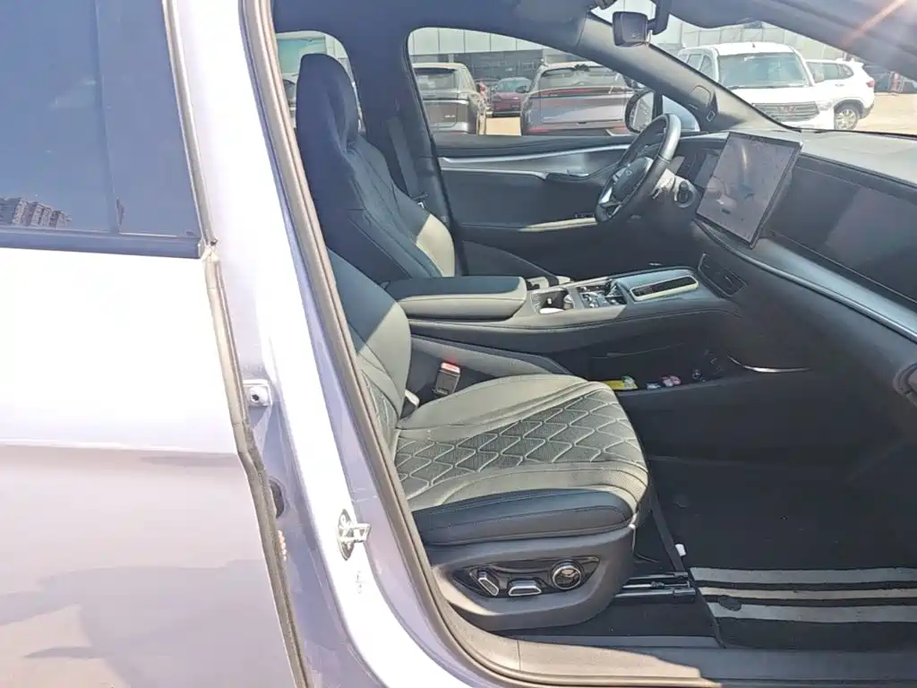 BYD Sealion 07 EV — миниатюра 25