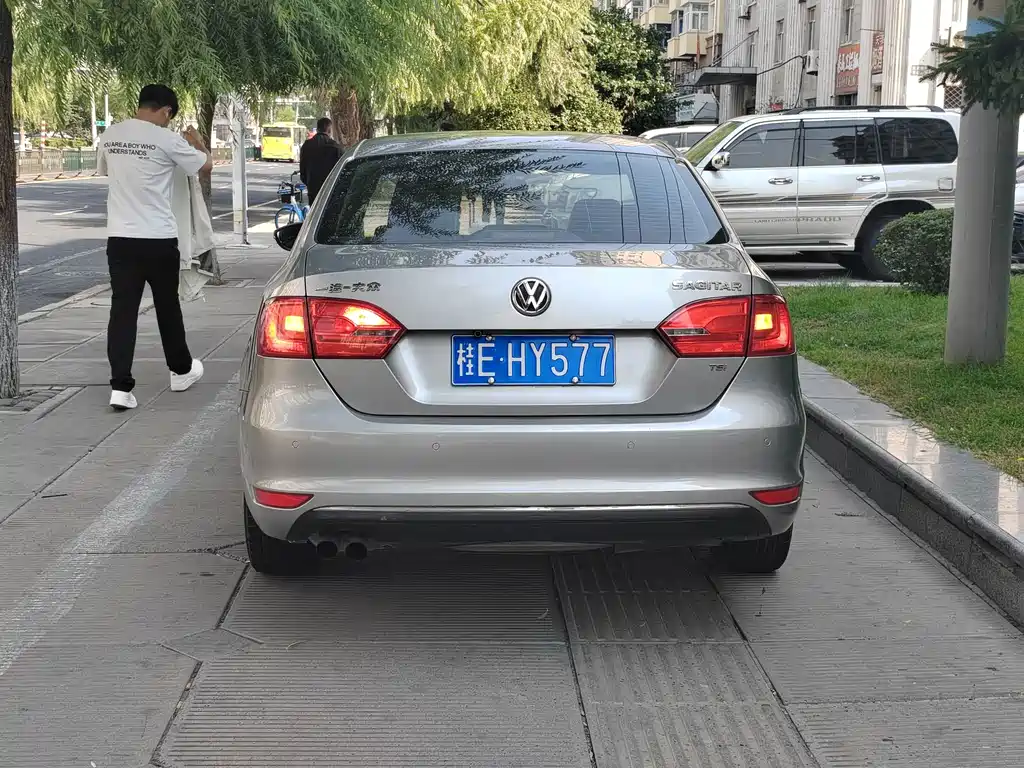 Volkswagen Sagitar — миниатюра 6