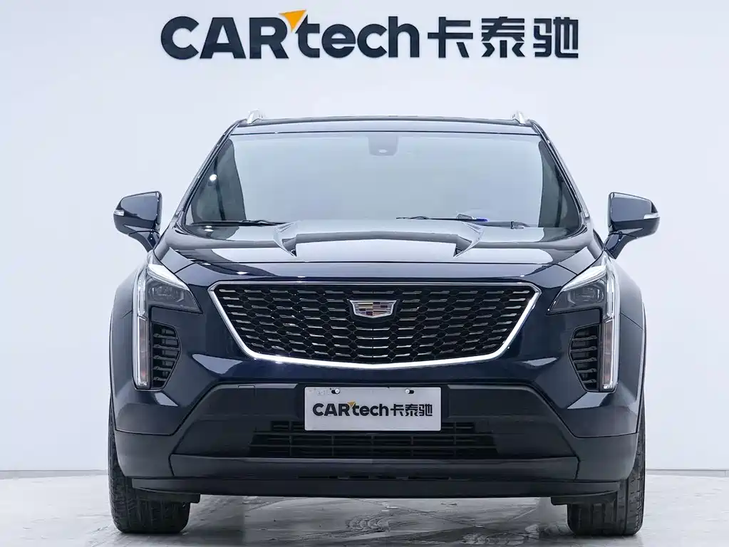 CADILLAC XT4