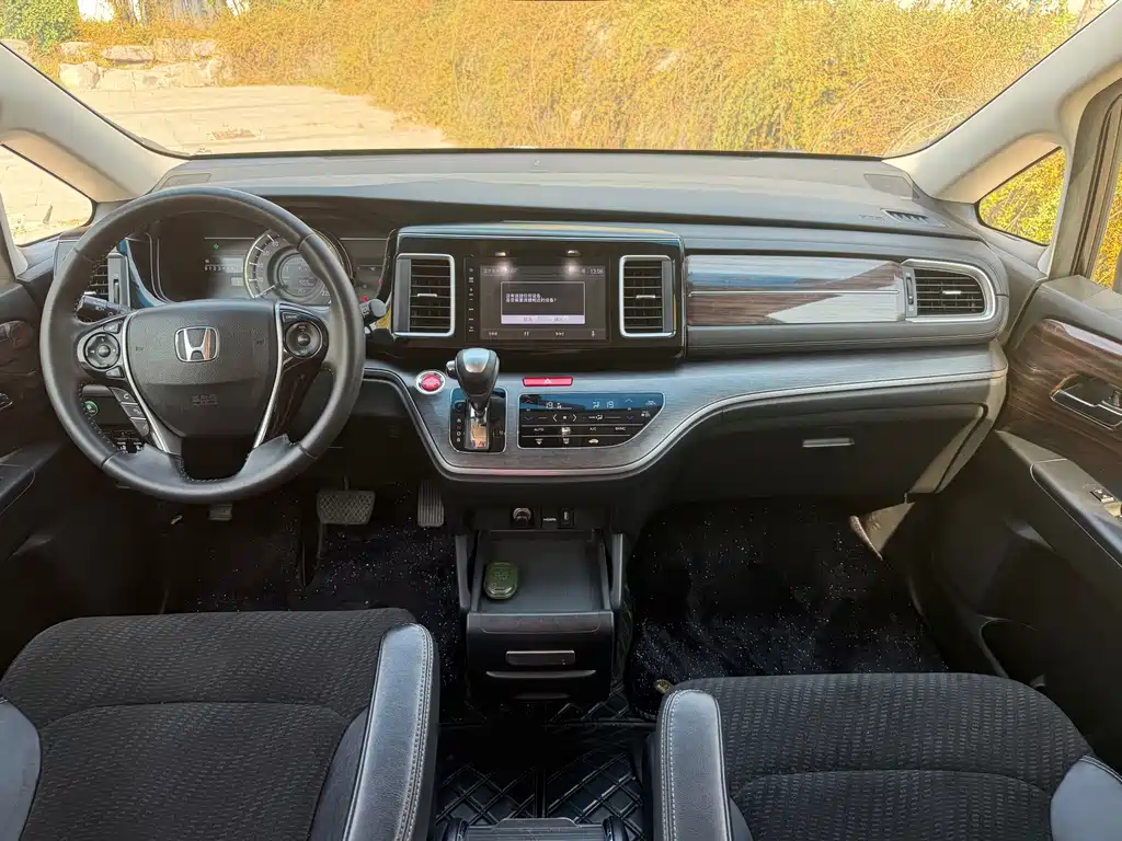 Honda Elysion — миниатюра 10