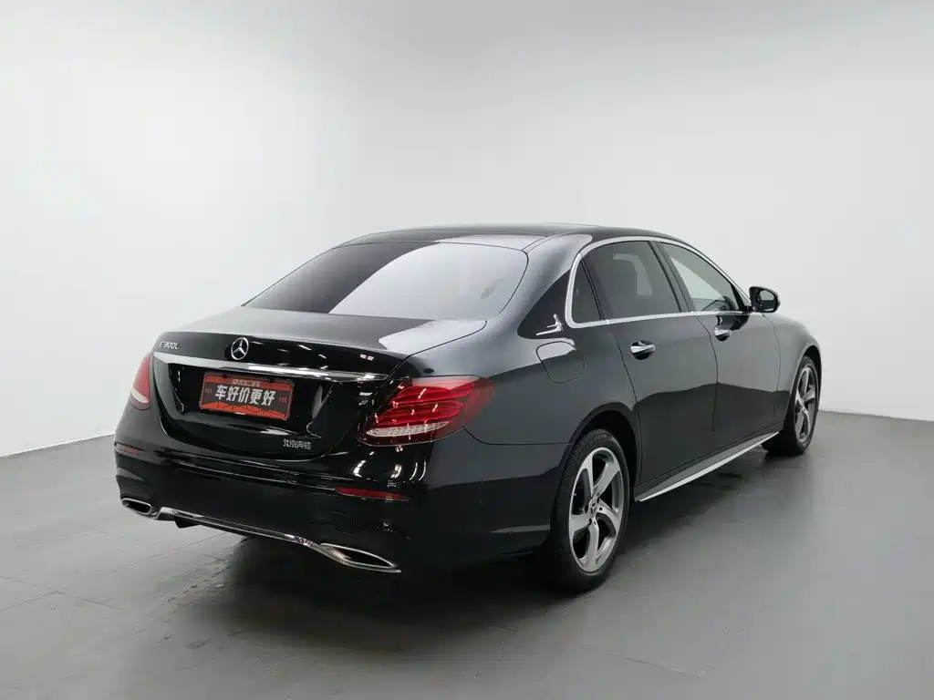 Mercedes-Benz E-Class — миниатюра 2