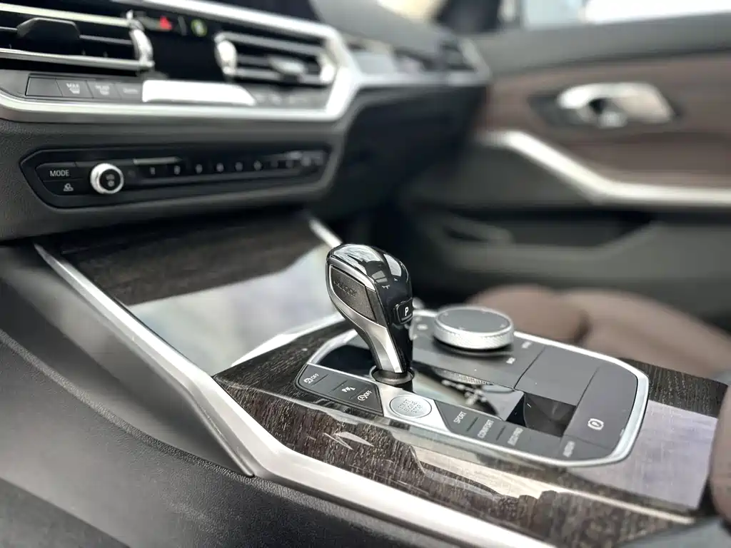 BMW 3 Series — миниатюра 7