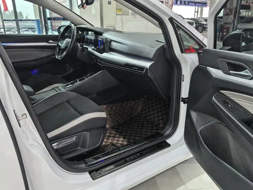 Volkswagen Golf — миниатюра 14