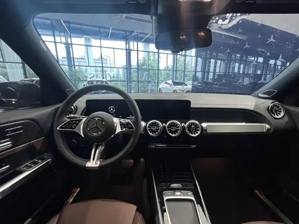 Mercedes-Benz GLB 2026 GLB 220