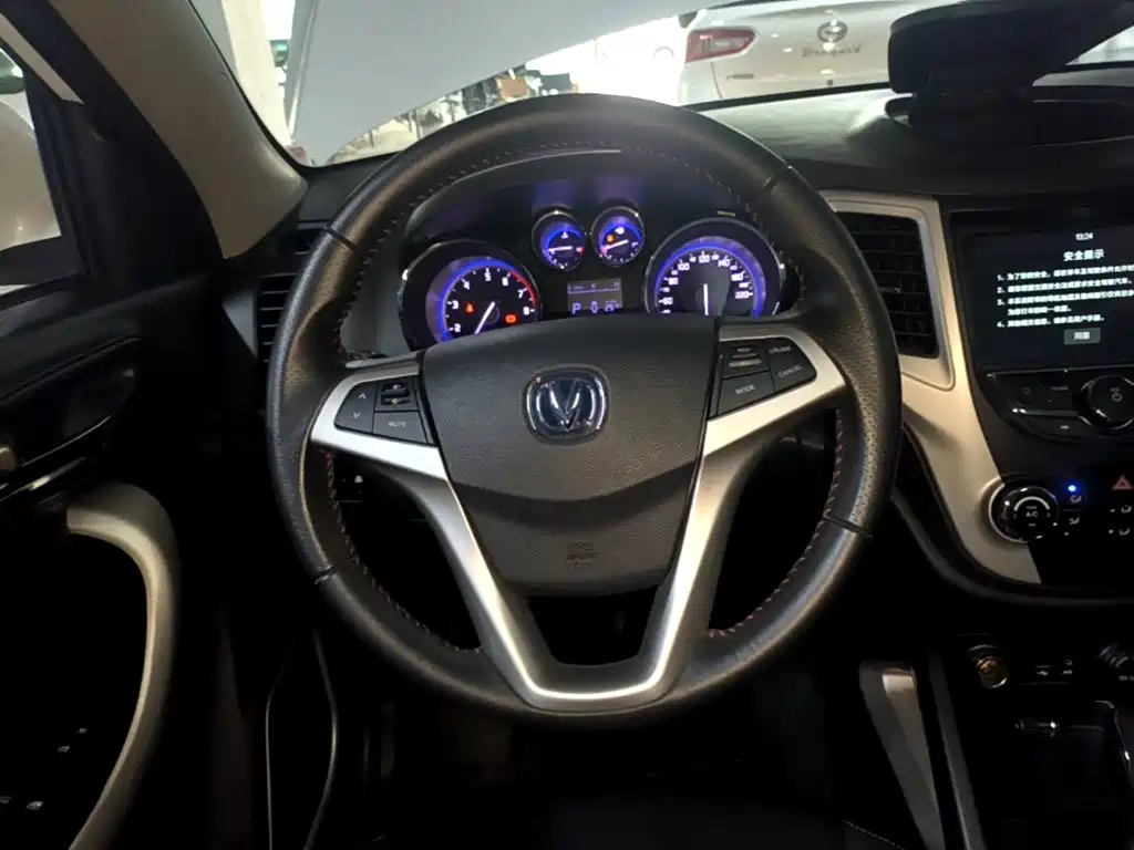 Changan CS35 — миниатюра 11