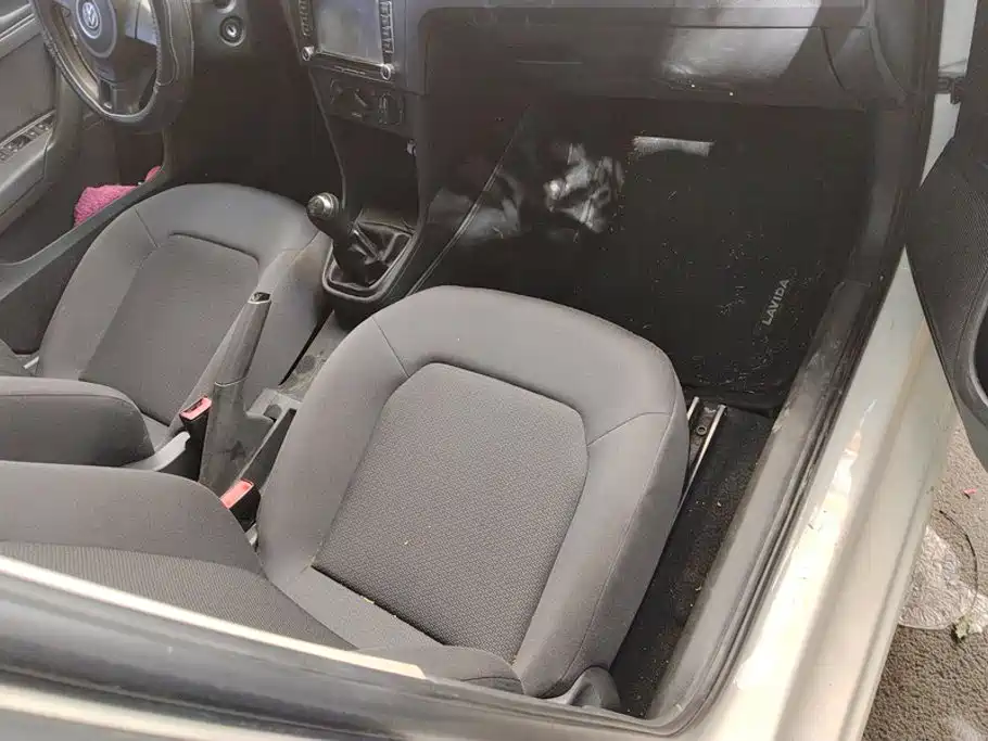 Volkswagen Santana — миниатюра 8