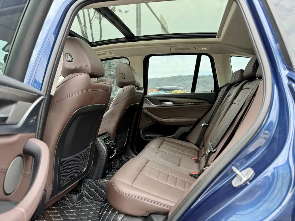 BMW X3 — миниатюра 9