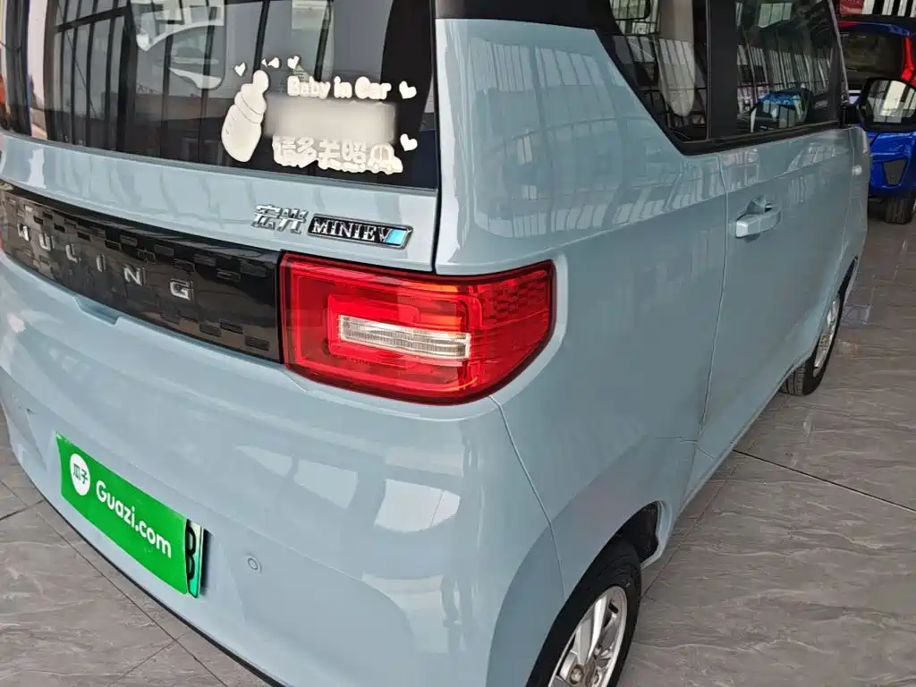 Wuling MINIEV — миниатюра 8