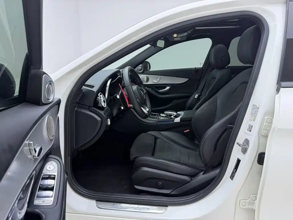 Mercedes-Benz C-Class — миниатюра 16
