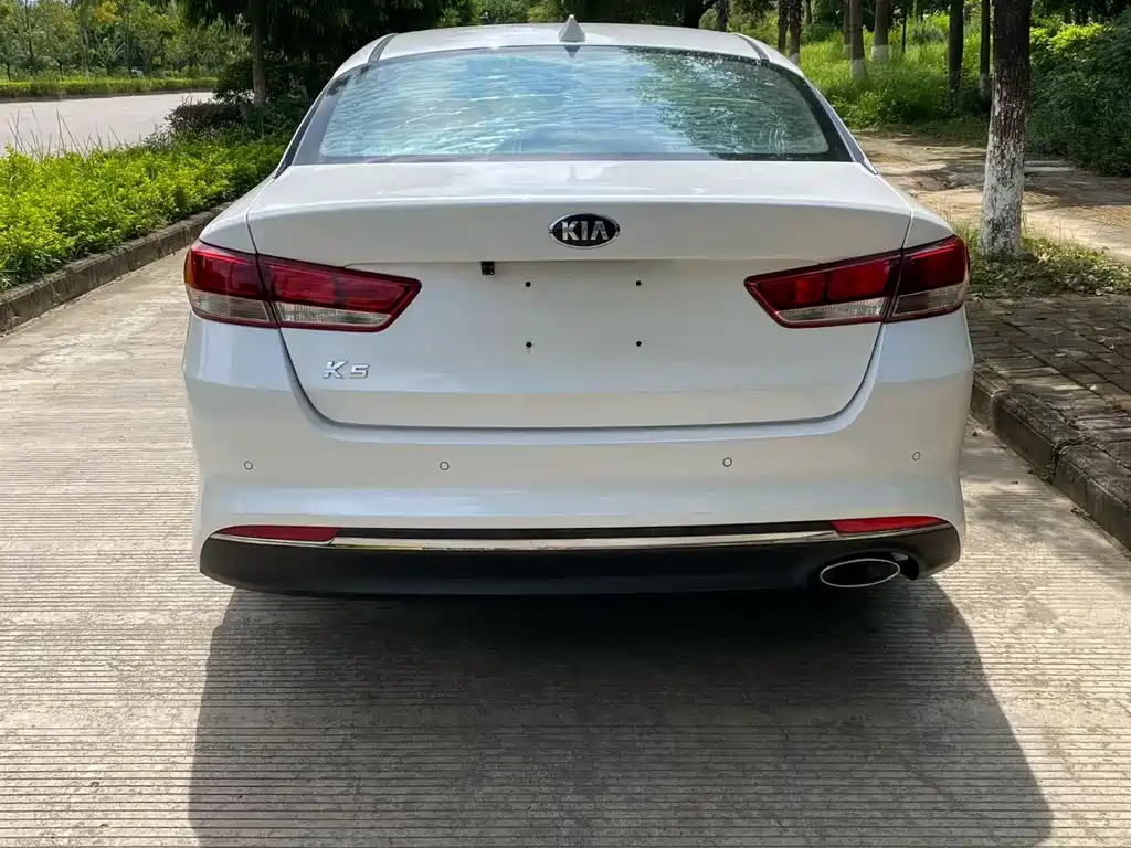 Kia K5 — миниатюра 5