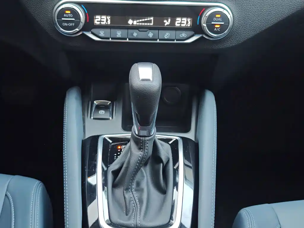 Nissan Qashqai — миниатюра 11