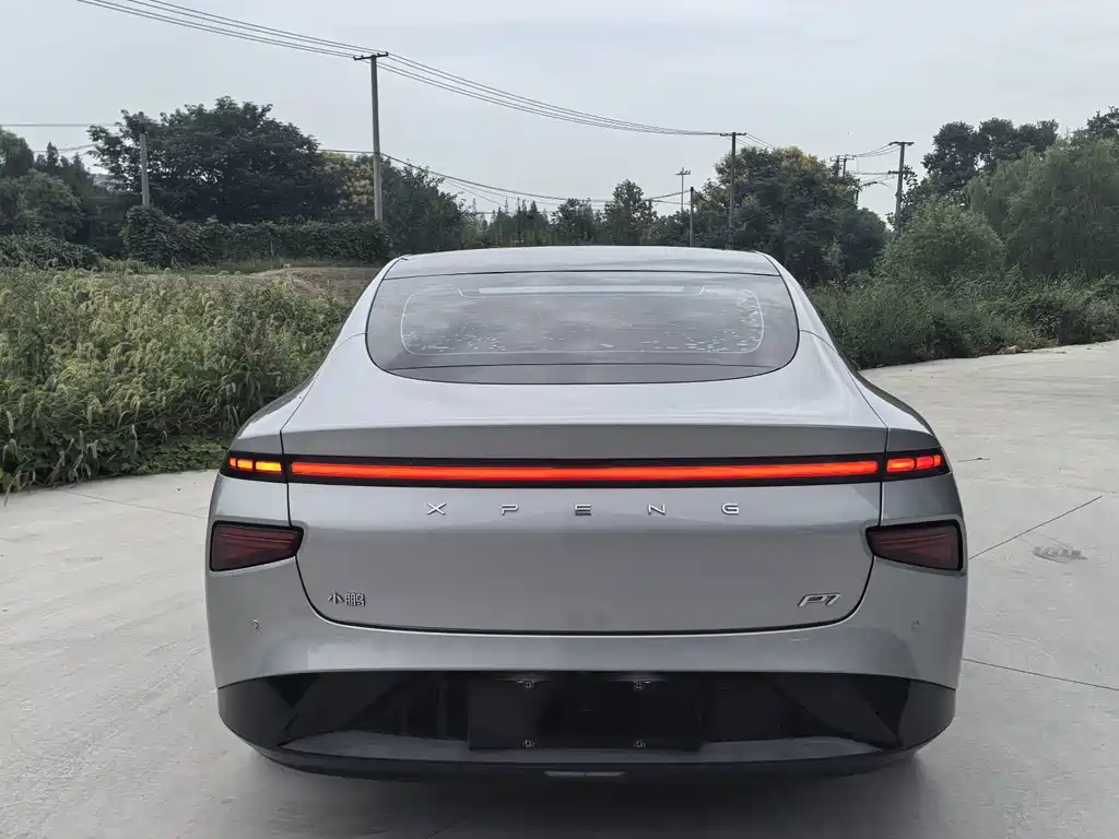 XPeng P7 — миниатюра 5