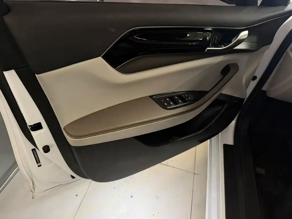 BYD Qin PLUS — миниатюра 8