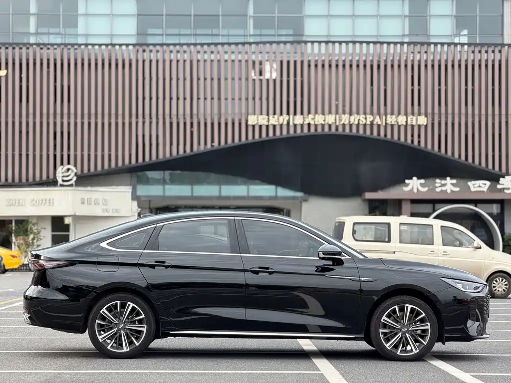 Chery Arrizo 8 PRO — миниатюра 5