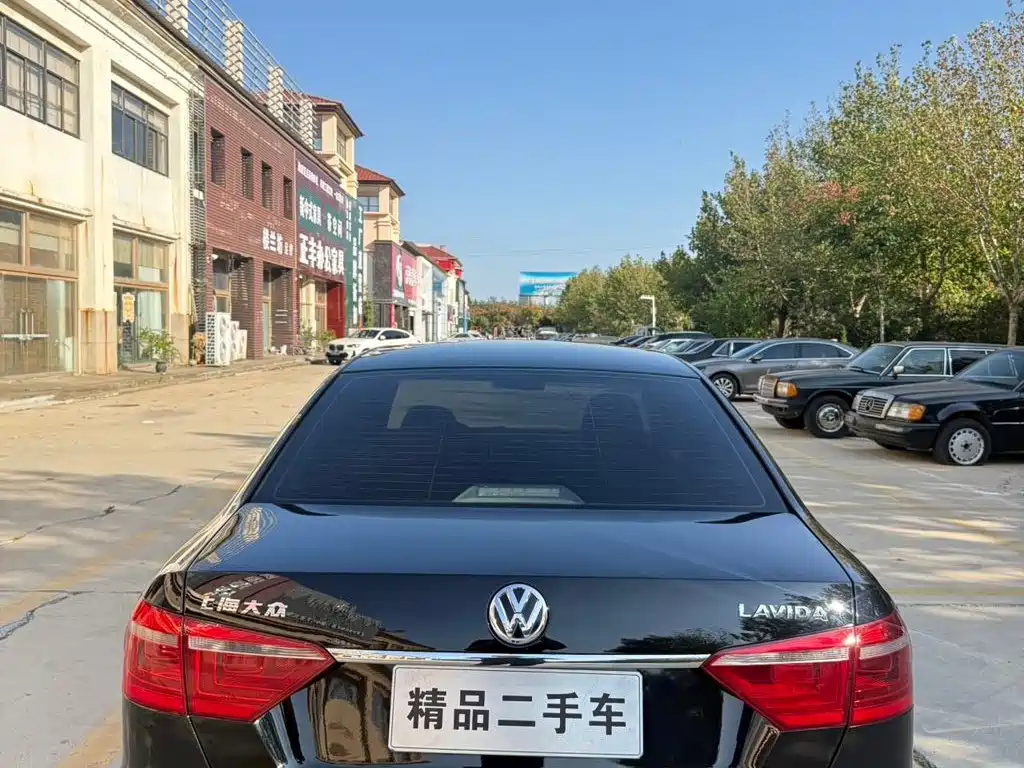 Volkswagen Lavida — миниатюра 6