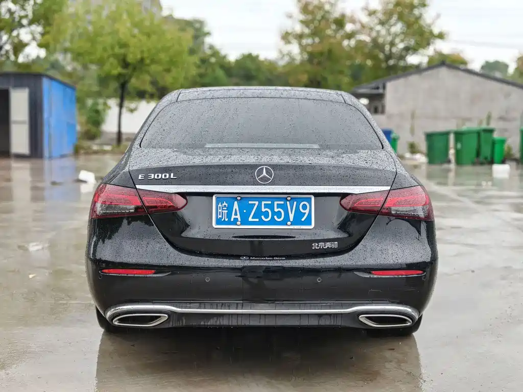 Mercedes-Benz E-Class — миниатюра 4