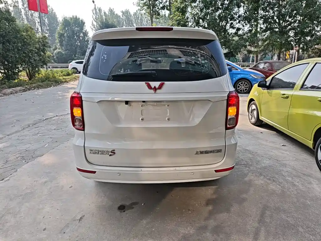 Wuling Hongguang — миниатюра 6