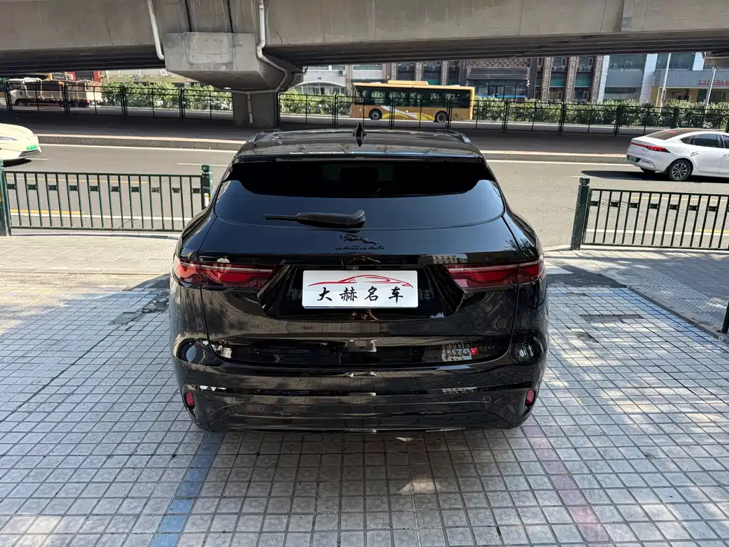 Jaguar F-PACE — миниатюра 5